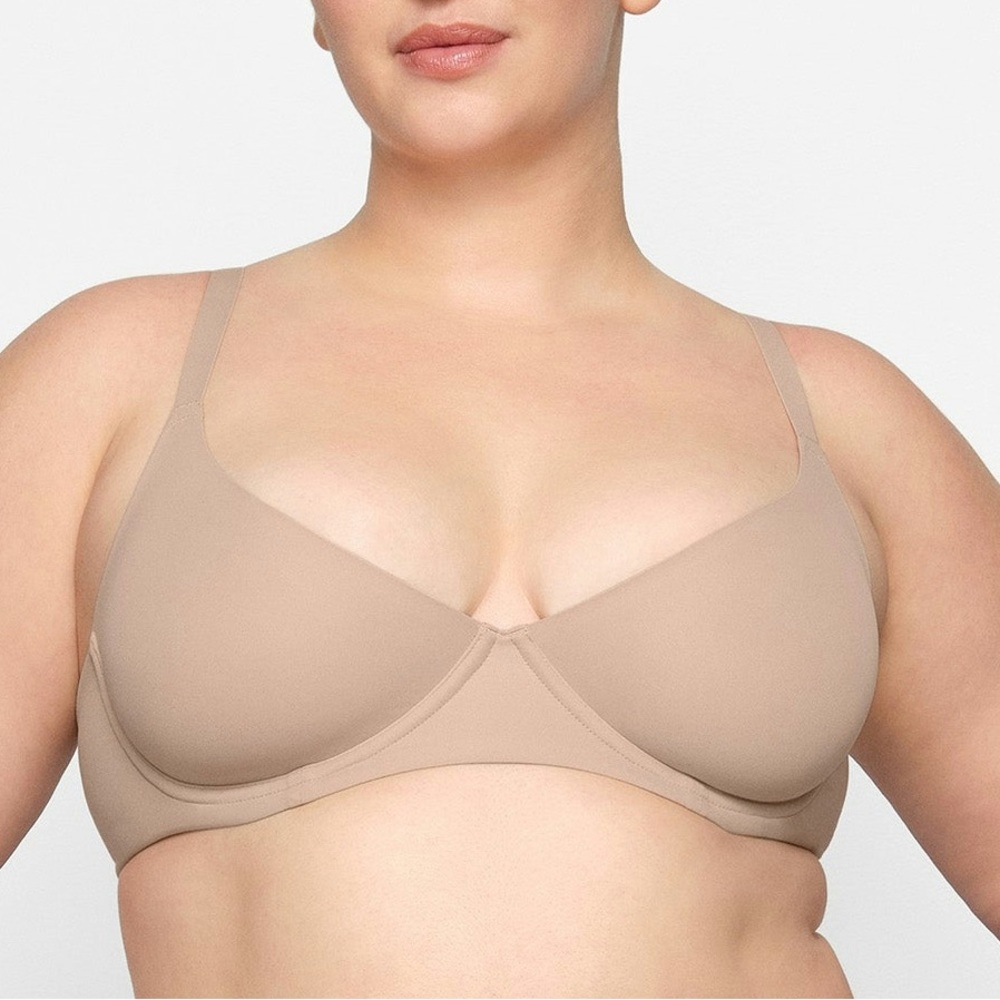 NWT- Skims Fits Everybody Unlined Demi Bra in Mica Size 36B